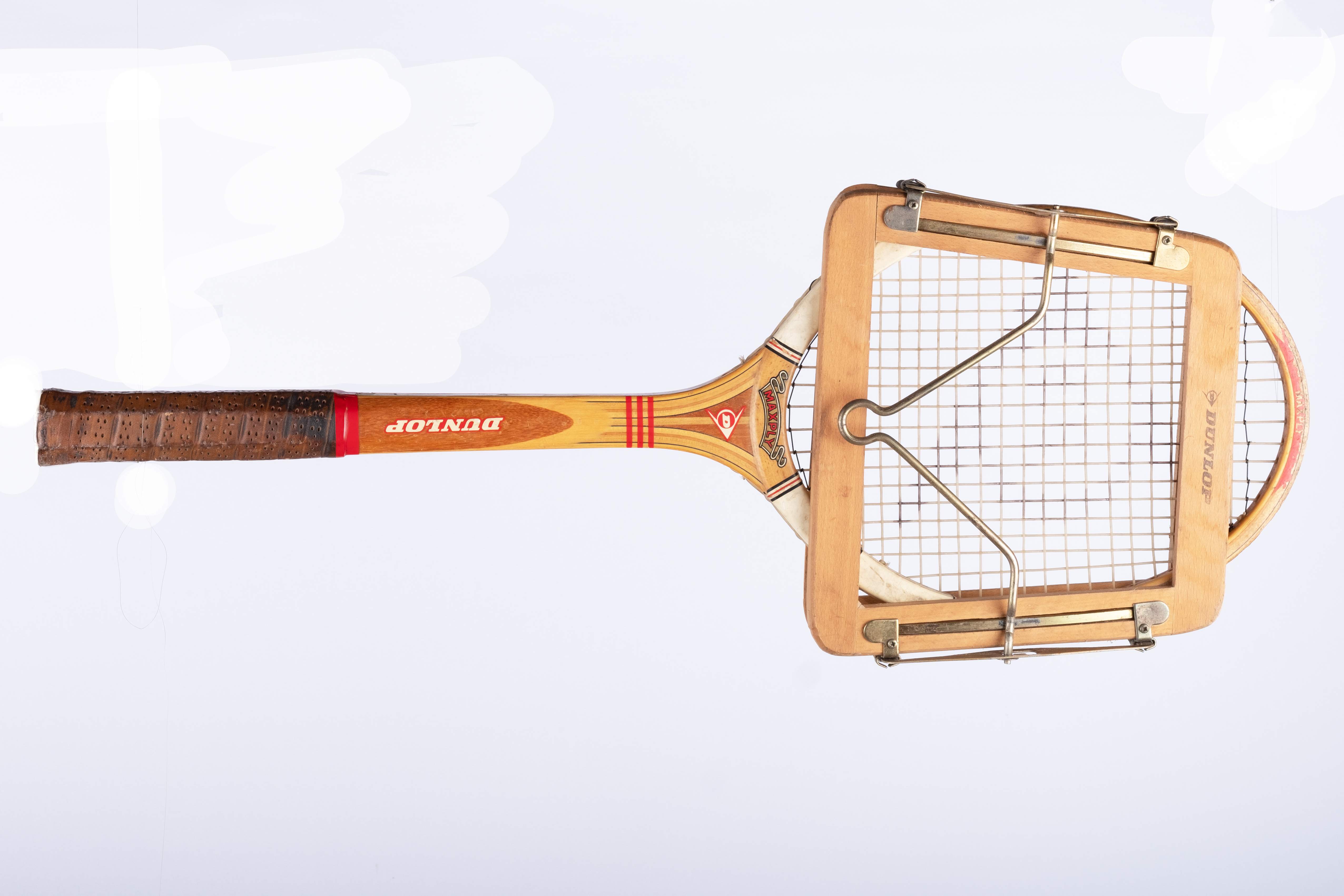 Dunlop Standard Maxply T6 Tennis Racket with Stretcher